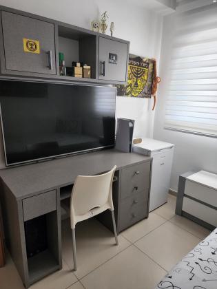 חדר שינה מתאים לילד/נער במצב