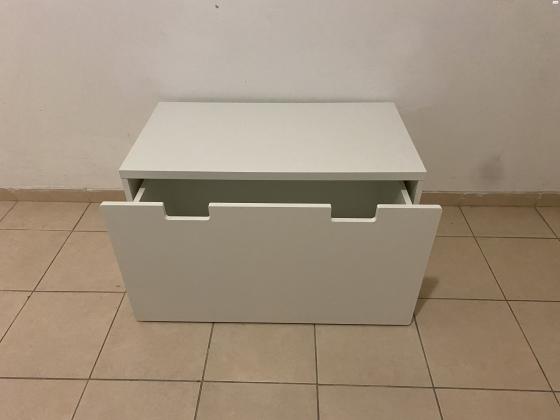 ספסל עם ארגז אחסון גדול