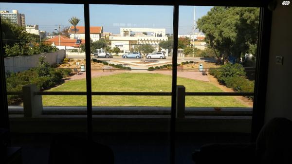 אח"י דקר 17 (עין התכלת)