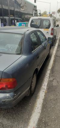 מיצובישי כריזמה (1998)