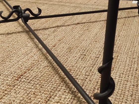 שולחן סלון מרובע מדהים ביופיו