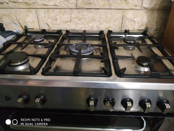 תנור גדול משולב עם 5