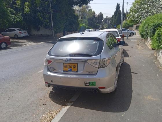 סובארו B3 האצ'בק (2008)