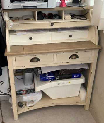 שולחן כתיבה מביתילי מאוד מיוחד