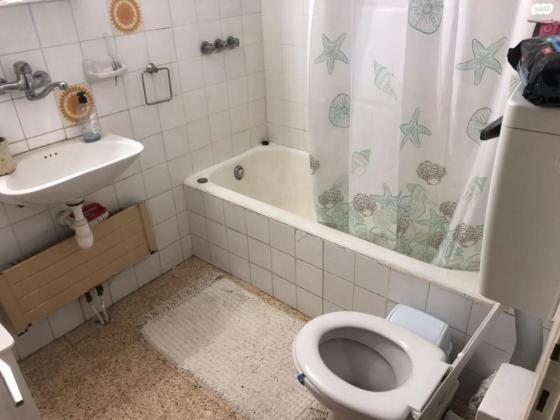 הרב חיים ברלין 33 (רסקו(גבעת הורדים))