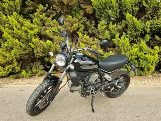 דוקאטי סקרמבלר 400 (2018)