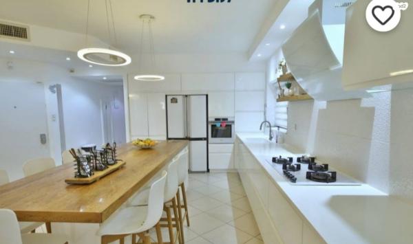 הדקלים 9 (מרכז העיר)