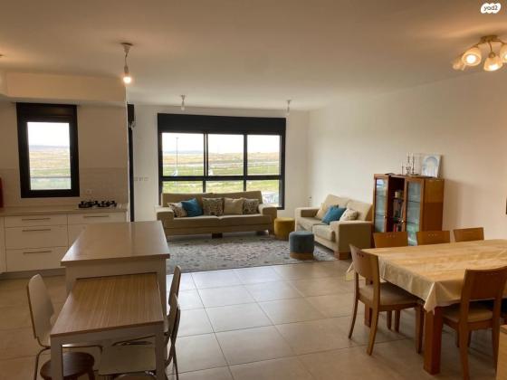 חיים הרצוג 7 (פסגות אפק)