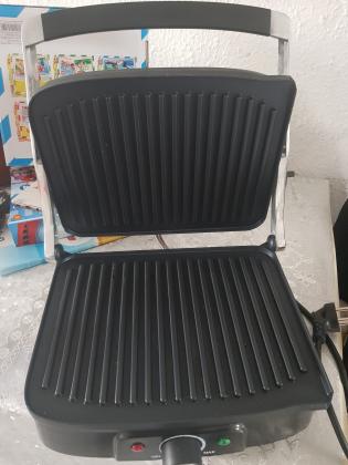 טוסטר לחיצה של yuko במצב