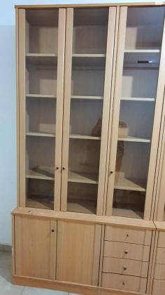 ארון ספרים של אינטרסיסטם (דורש