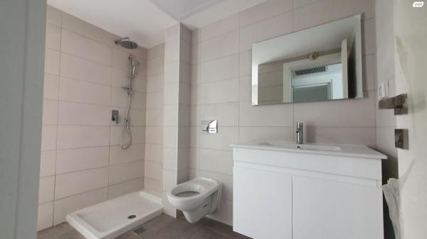 שדרות הצנחנים 18 (מתחם נגבה)