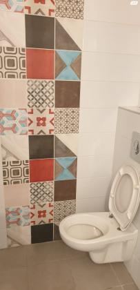 יוני נתניהו 12 (אם המושבות)