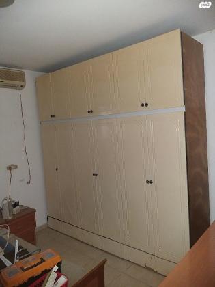 ארון בגדים מידות 2