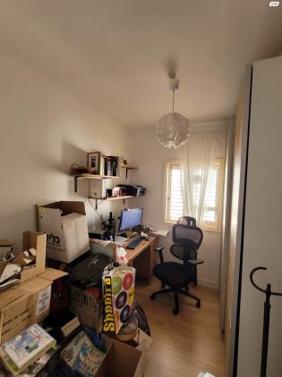 הרב אוורבוך 28 (הדר)