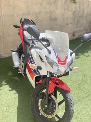 הונדה CBR125R (2017)