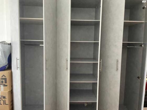 למכירהארון בגדים פתיחה 6 דלתות
