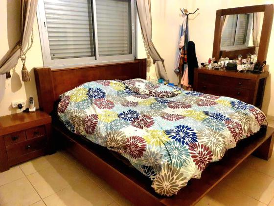 חדר שינה ביתילי מעץ אלון