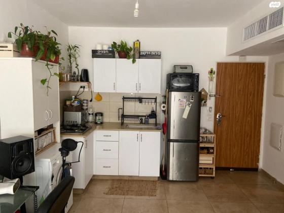 עין הקורא 16 (נוה שאנן)