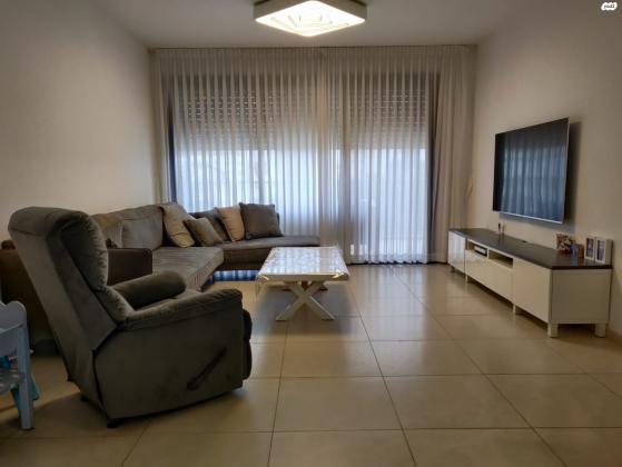 הצנחנים 32 (נוה שרת)