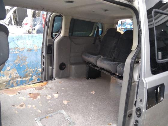 יונדאי H1 (2012)