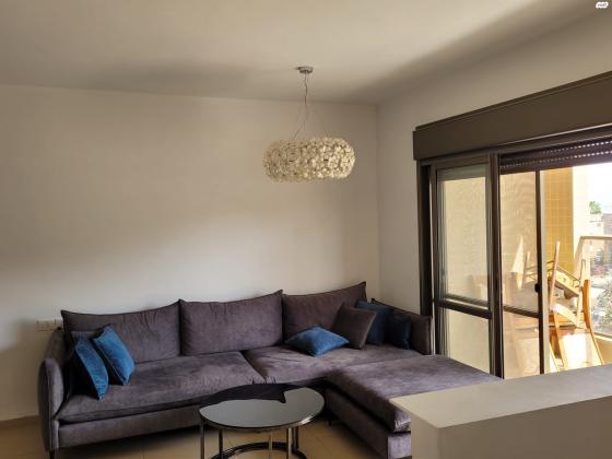 מנחם רצון 30 (מחנה יהודה)