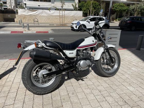 סוזוקי RV125 ואן-ואן (2011)