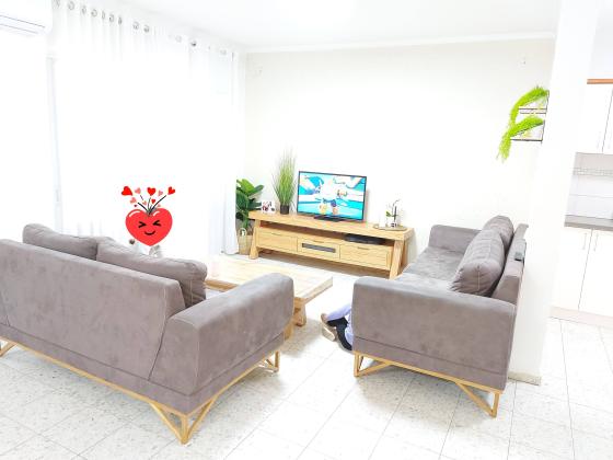 2 ספות 2+3 אורך:הספה הגדולה- 2