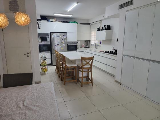 הרב ישעיהו משורר 12 (הדר גנים;גני הדר)