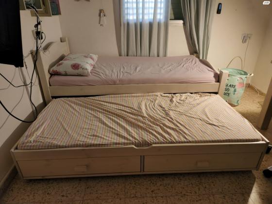 מיטת יחיד נפתחת של עצמלה - דגם מיכל