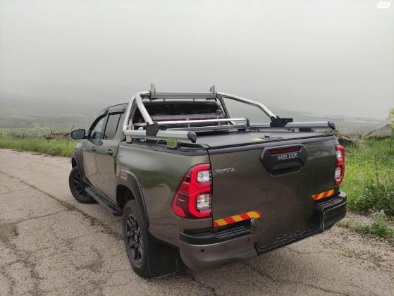 טויוטה היילקס 4X4 (2021)