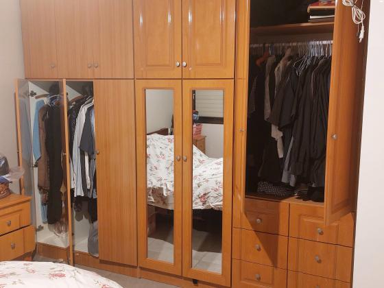 2 ארונות 12 דלתות ו3 מגרות 2