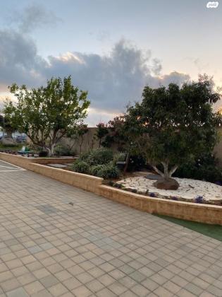 חיים הרצוג 7 (פסגות אפק)