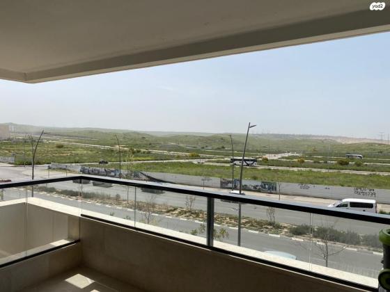 חיים הרצוג 7 (פסגות אפק)