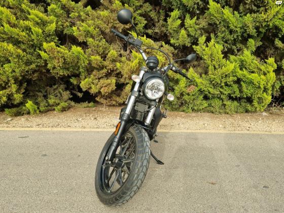 דוקאטי סקרמבלר 400 (2018)