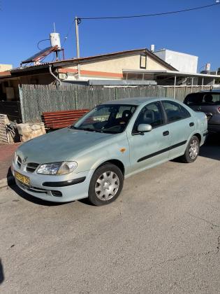 ניסאן אלמרה (2002)