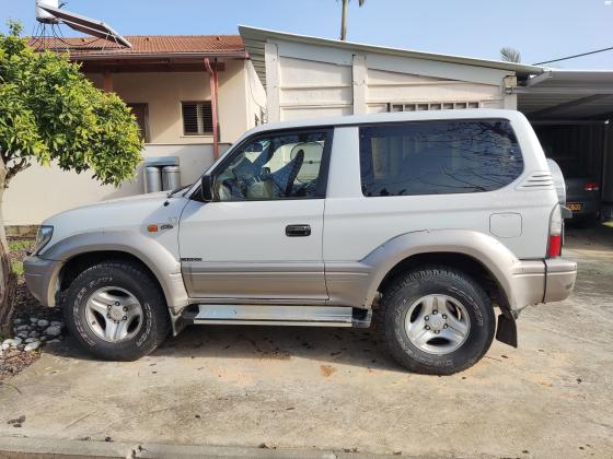 טויוטה לנד קרוזר פרדו קצר (2002)