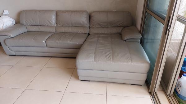 ספת עור מפנקת של ביתילי,