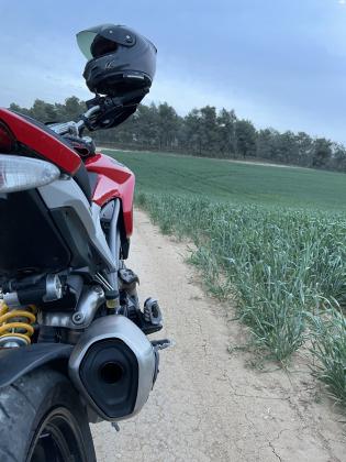 דוקאטי היפרמוטארד 821 (2014)