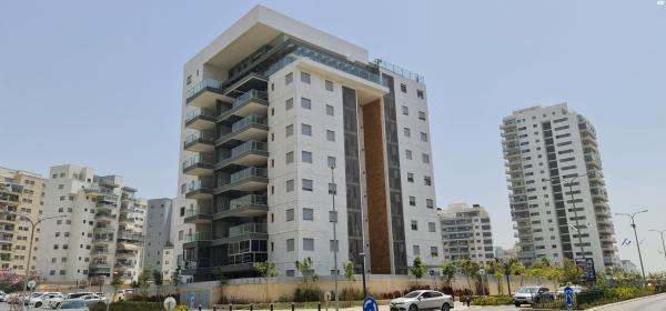 שדרות יצחק שמיר 9 (גלי כרמל, ז'בוטינסקי)