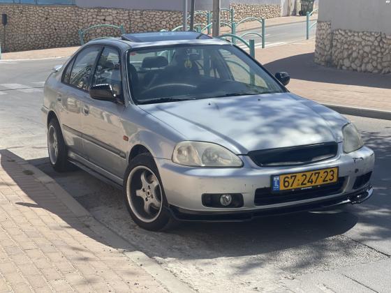 הונדה סיוויק (עד 2006) (2000)
