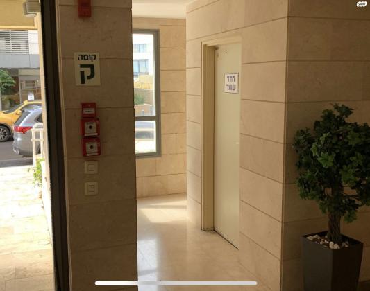 ארתור רובינשטיין 5 (הגוש הגדול)