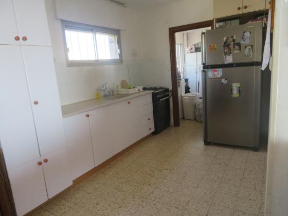 חיים לסקוב 14 (פסגת זאב מרכז)