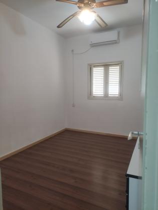 הרב דוד באזוב 6 (קריית שרת)