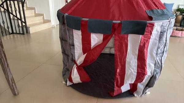 אוהל טירה יפייפה נרכש באיקאה