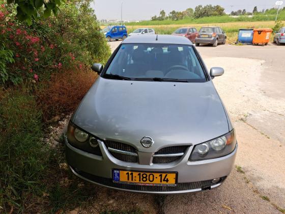 ניסאן אלמרה (2006)