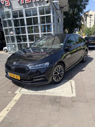 סקודה אוקטביה (2021)