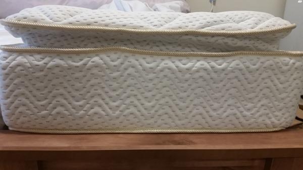 זוג מזרונים יחיד של חברת