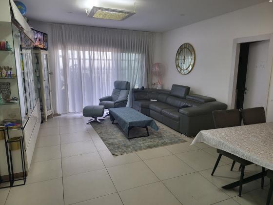 הרב ישעיהו משורר 12 (הדר גנים;גני הדר)