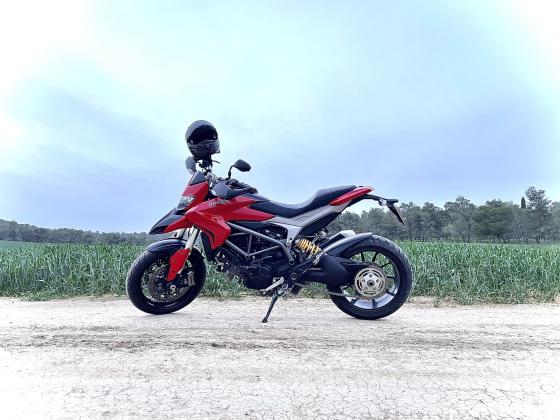 דוקאטי היפרמוטארד 821 (2014)