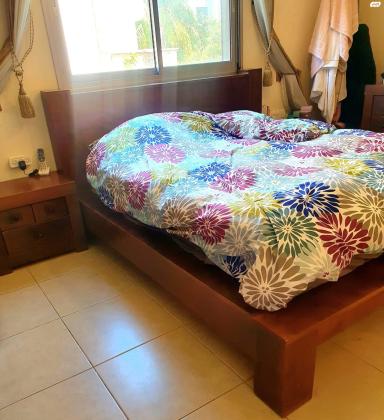 חדר שינה ביתילי מעץ אלון